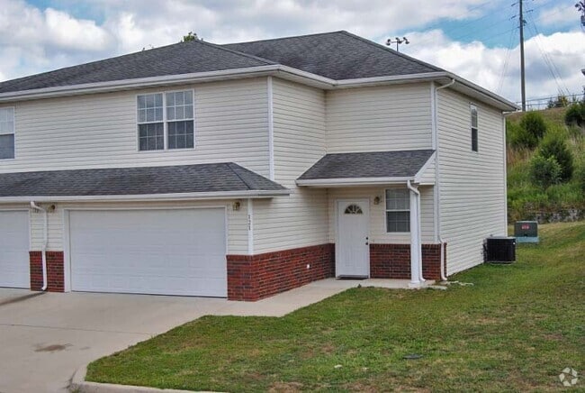 Building Photo - Available July 18th Rental