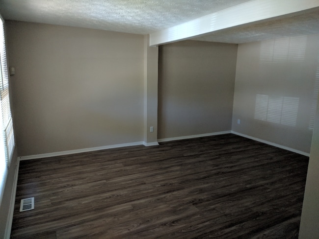 Photo - 5593 Marbut Rd