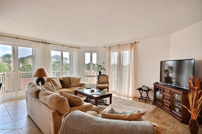 Photo - 130 Warsteiner Way Unit 204