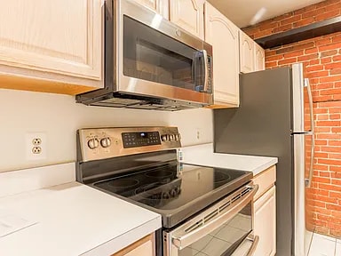 Photo - 1750 Washington St