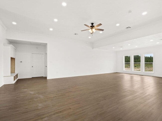 Photo - 748 Lockhart Cutoff Rd