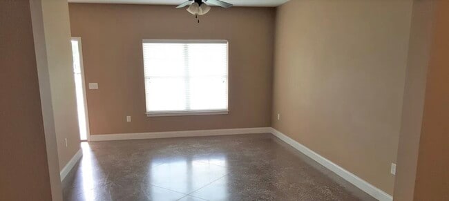 330 Walnut Creek Dr