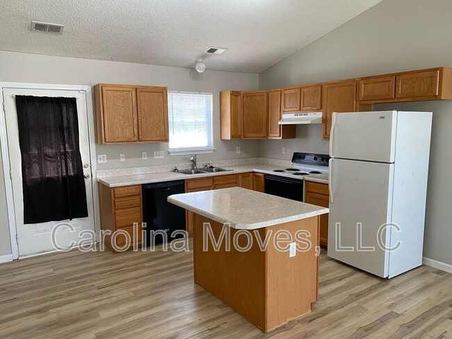 Photo - 1805 Country Apple Ct