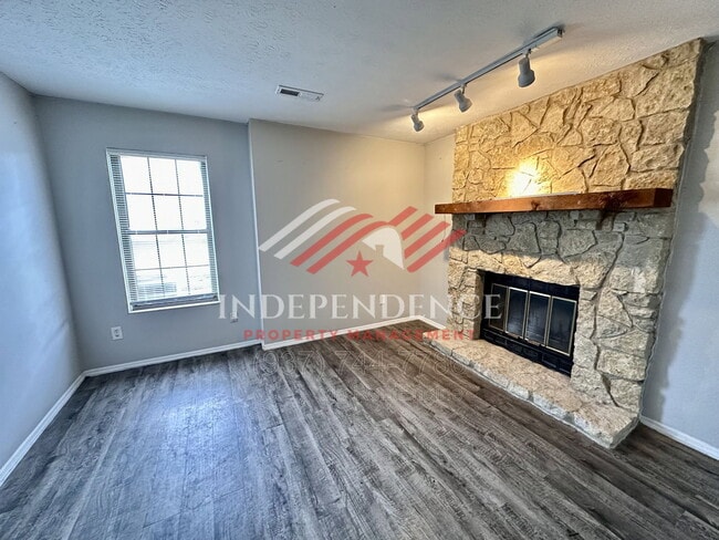 Photo - 2385 Fieldstone Cir