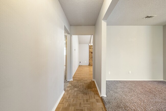 Photo - Simple 3 Bedroom, 2 Bath Home in South Aus...