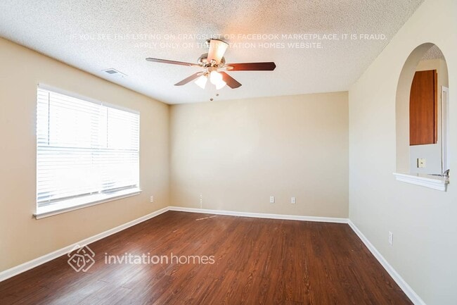 Photo - 402 Glencroft Dr