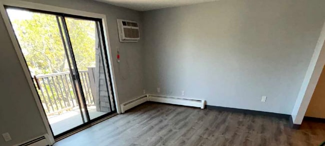 Building Photo - 16 Tiffany Rd Unit # 9 Rental