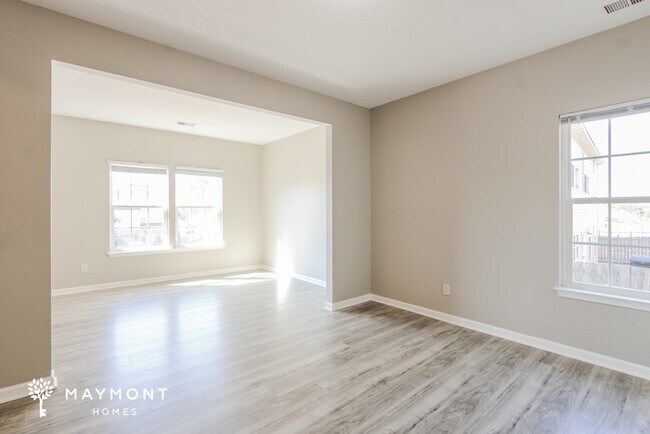 Photo - 327 Cumbre Ct