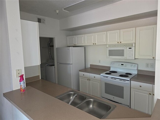 Photo - 5554 Metrowest Blvd Unit 202
