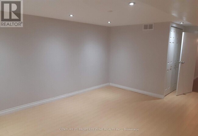 Photo - 164 Earnscliffe Cir