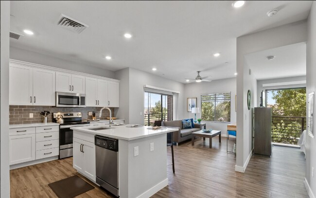 Photo - 475 N 9th St Unidad 206