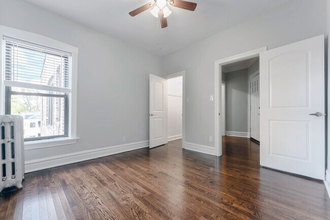 Photo - 5847 N Kenmore Ave Unidad 1