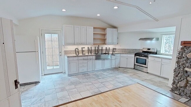 14832 Kitterman Dr