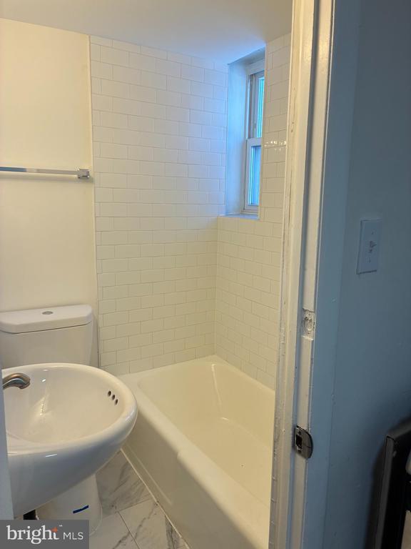 Photo - 1800 Garrett Rd Unit B4