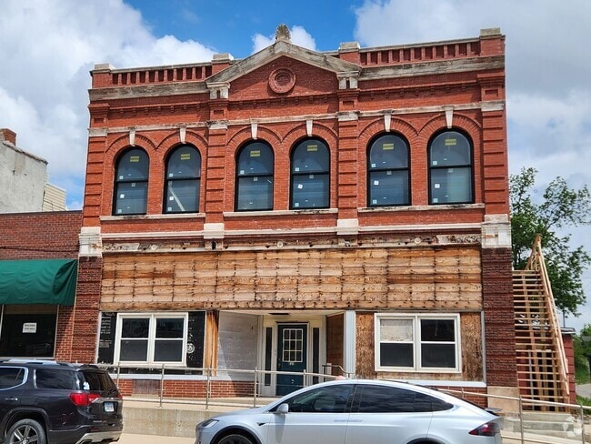 Building Photo - Historic Panora Apartments Fully Remodeled Unit 2