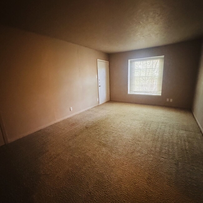 Photo - Welcome to your new 2 Bedroom Townhome located at Maison Helena Townhomes. Unidad Apt 614
