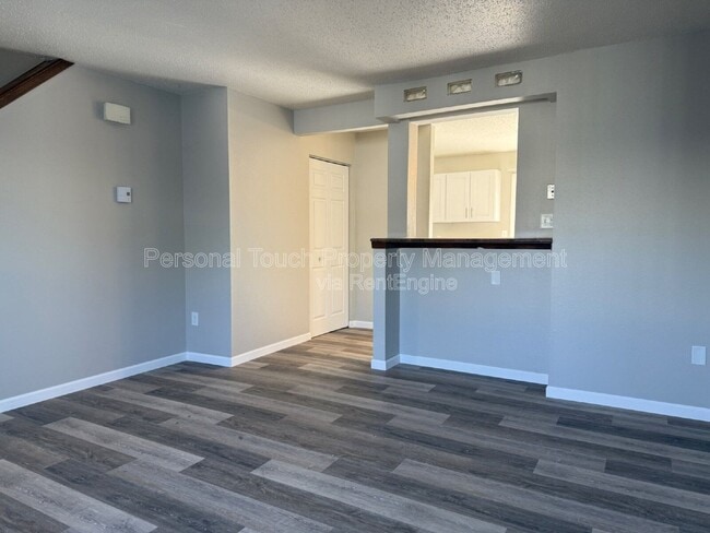Photo - 214 5th St NW