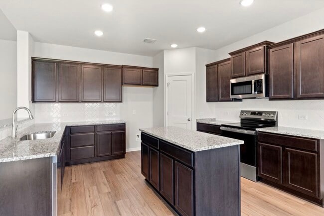 Photo - 7017 Hammermill Ln