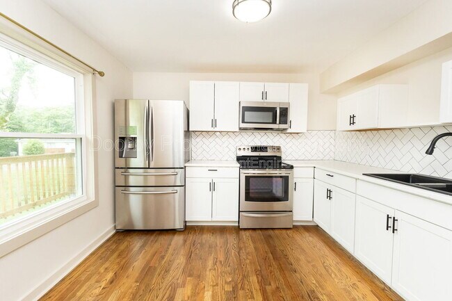 Photo - 804 Grandview Ave