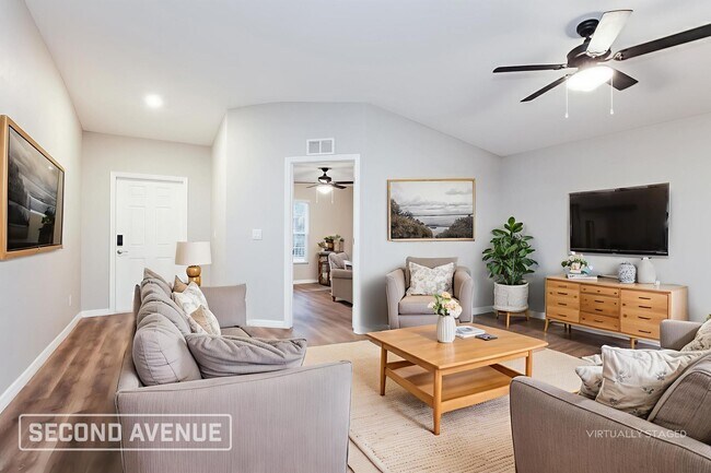 Photo - 14103 Hughes Ave