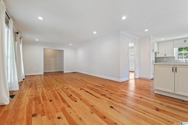 Photo - 3708 Northcote Dr.
