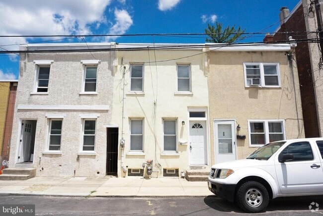 Building Photo - 41 W Front St Rental