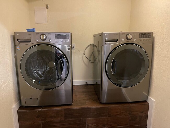 Photo - Updated Townhome Louisville- Perfect commuting location Unidad Louisville Townhome