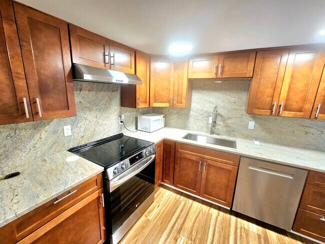 Photo - 686 Parker St Unit 1