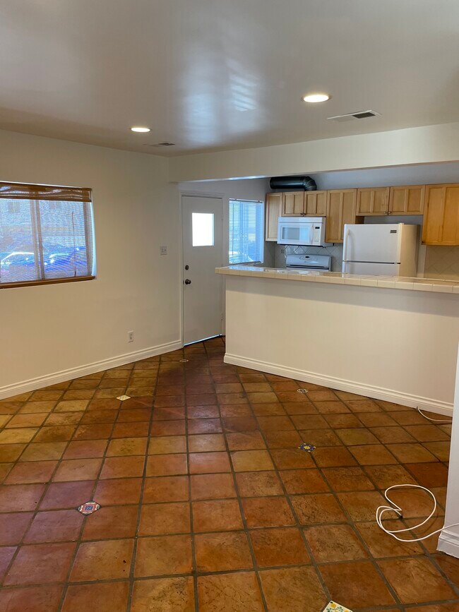 Photo - 1436 Harvard St Unit 4