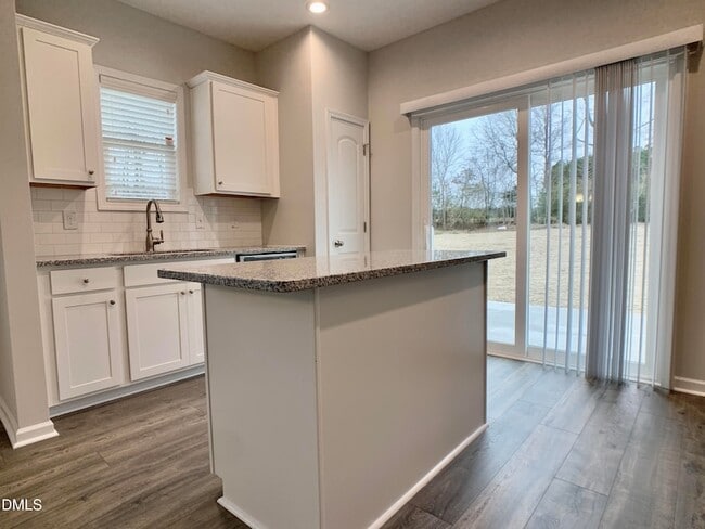 Photo - 130 Henhouse Ct
