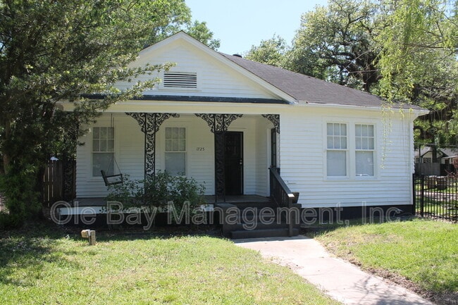 Photo - 1725 Laurel St