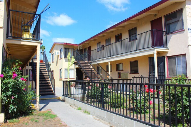 Photo - 7243 Vineland Apts