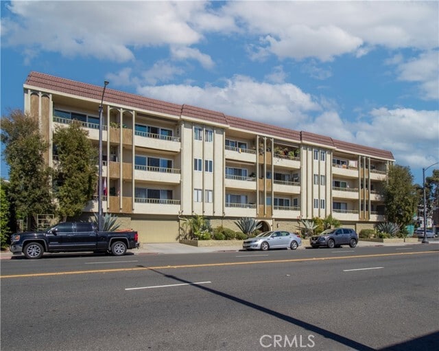 Building Photo - 420 Redondo Ave