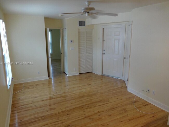 Photo - 1212 SE 6th St Unit 1-4