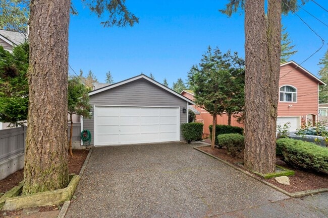 Photo - 3Bd/2Ba Seattle House