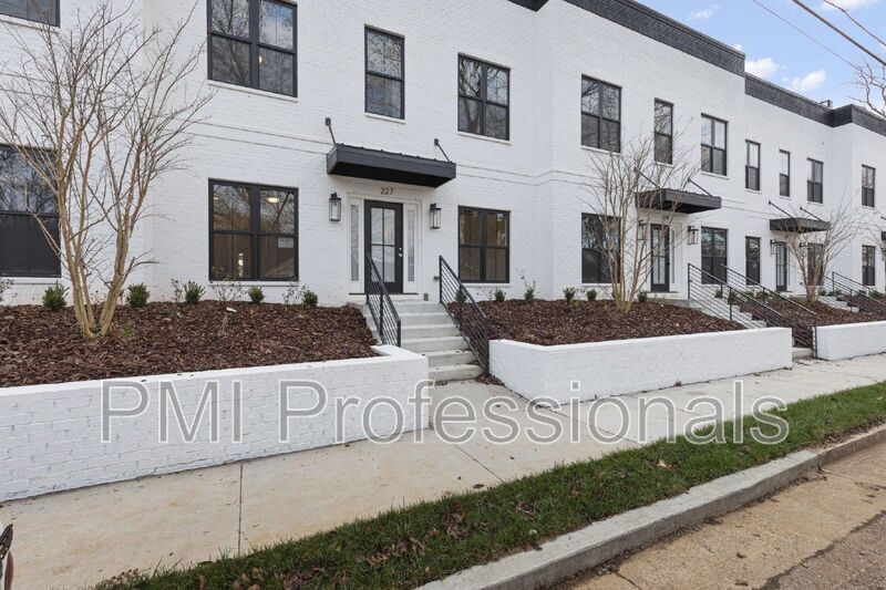 Photo - 229 S Bilbro Ave