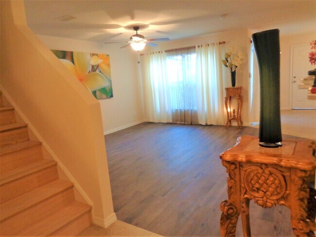Photo - 1636 Pointe W Wy