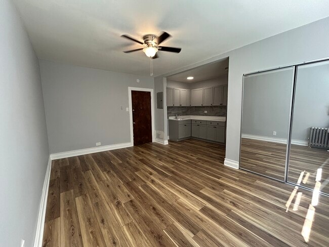 Photo - 6956 N Ashland Ave Unidad 104