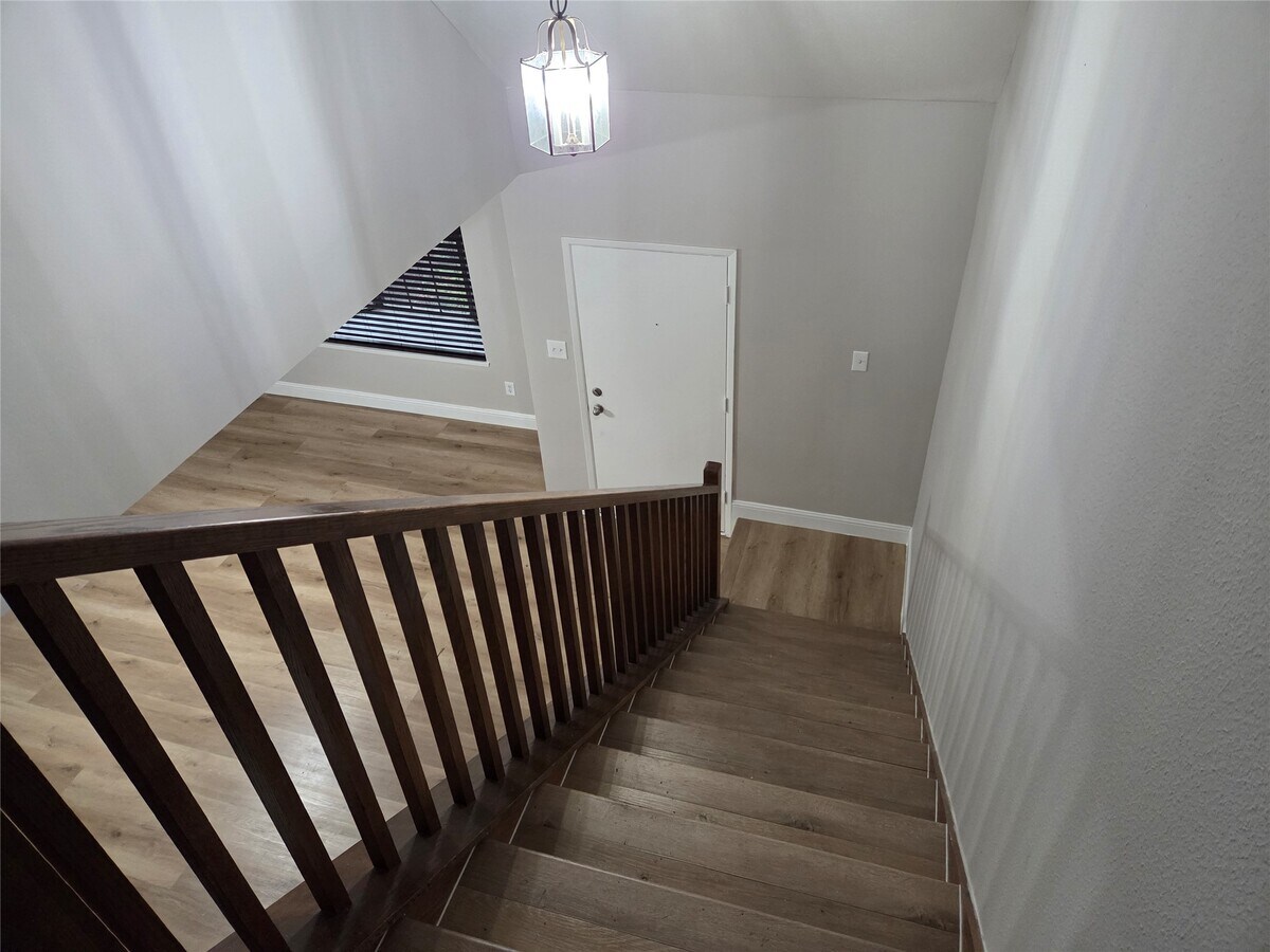 Photo - 14718 Earlswood Dr