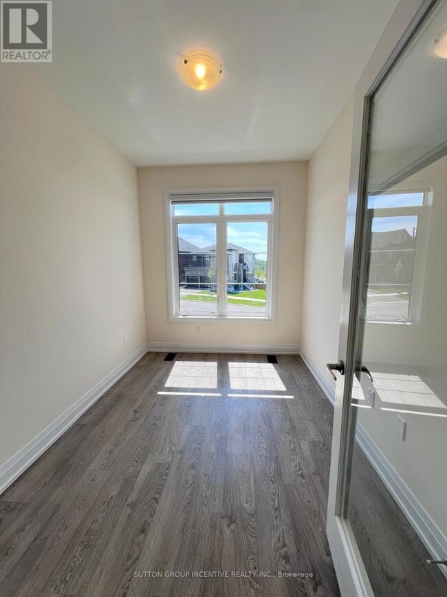 Photo - 47 Bearberry Rd