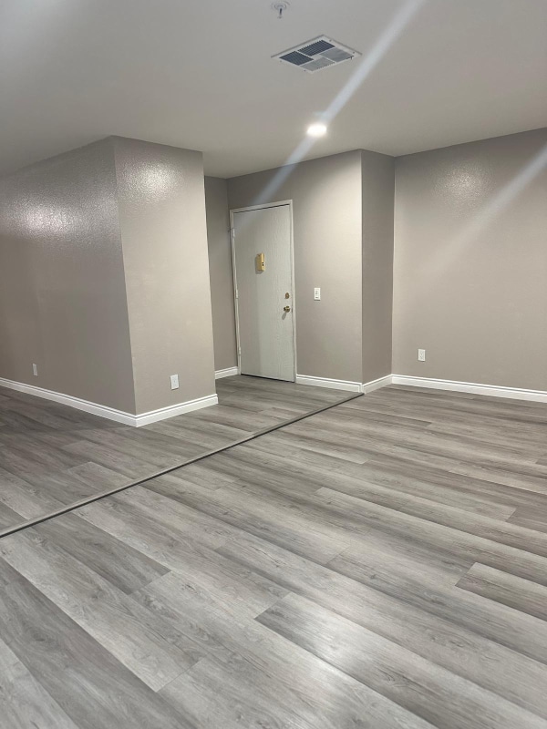 Photo - 16645 Valencia Ave Unidad 2C