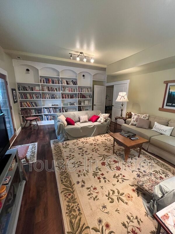 Photo - 5 Williamette Cir