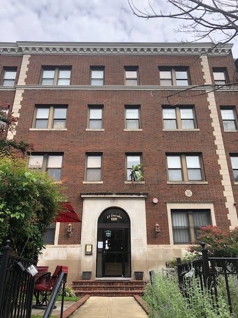 Photo - 1321 Fairmont St NW