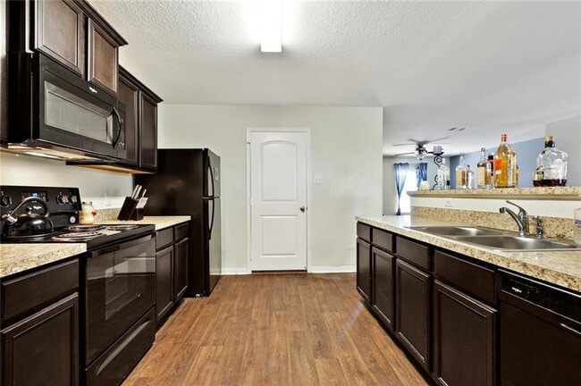 Photo - 712 Cleary Ln