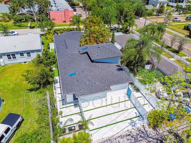 Photo - 110 28th Ave N Unit B