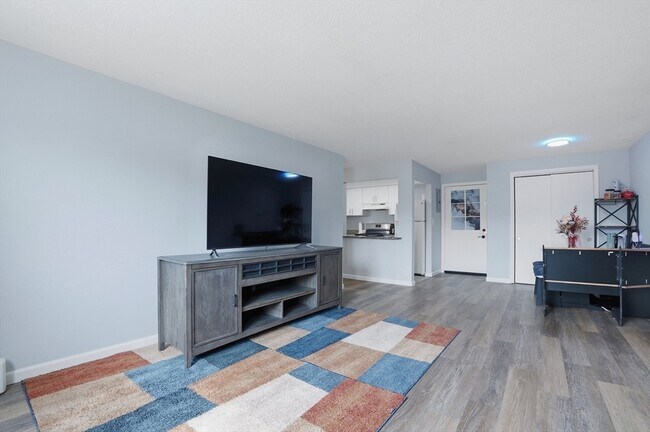 Photo - 180 Main St Unit B34