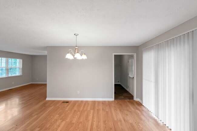 Photo - Charming 3 Bedroom / 2 Bath with Finished Basement!