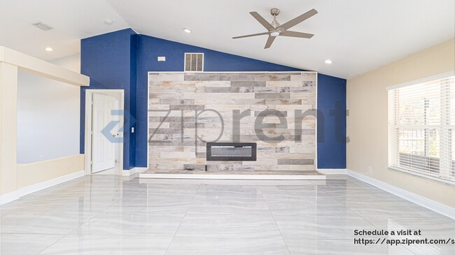 Photo - 714 SW Sardinia Ave