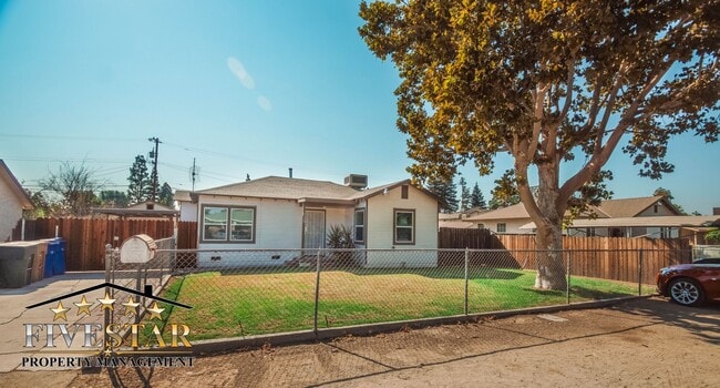 Photo - 209 Blomquist Dr