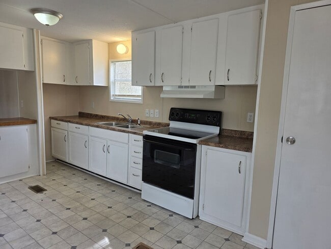 Photo - 1133 Pickett Rd